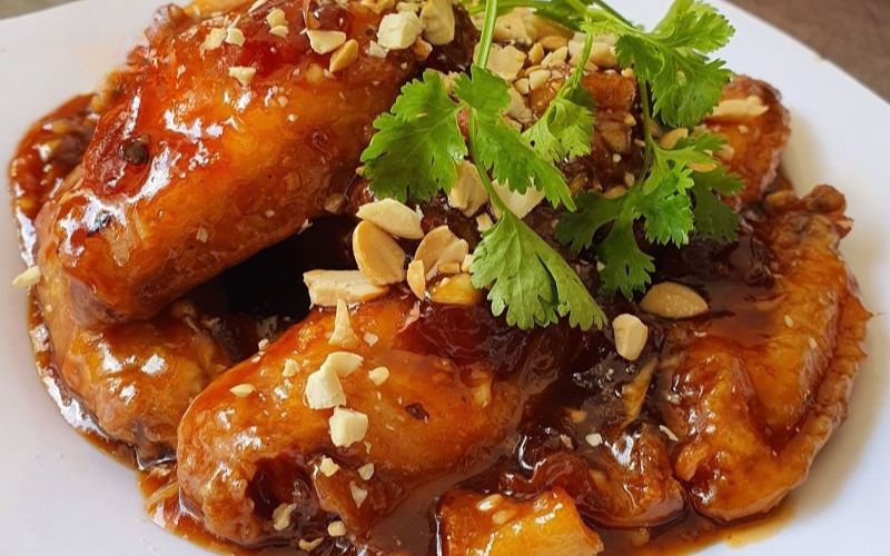 cơm gà sốt me