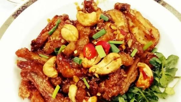 SỤN GÀ - CHẢ CÁ - PHÈO