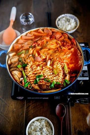 LẨU MÌ CAY