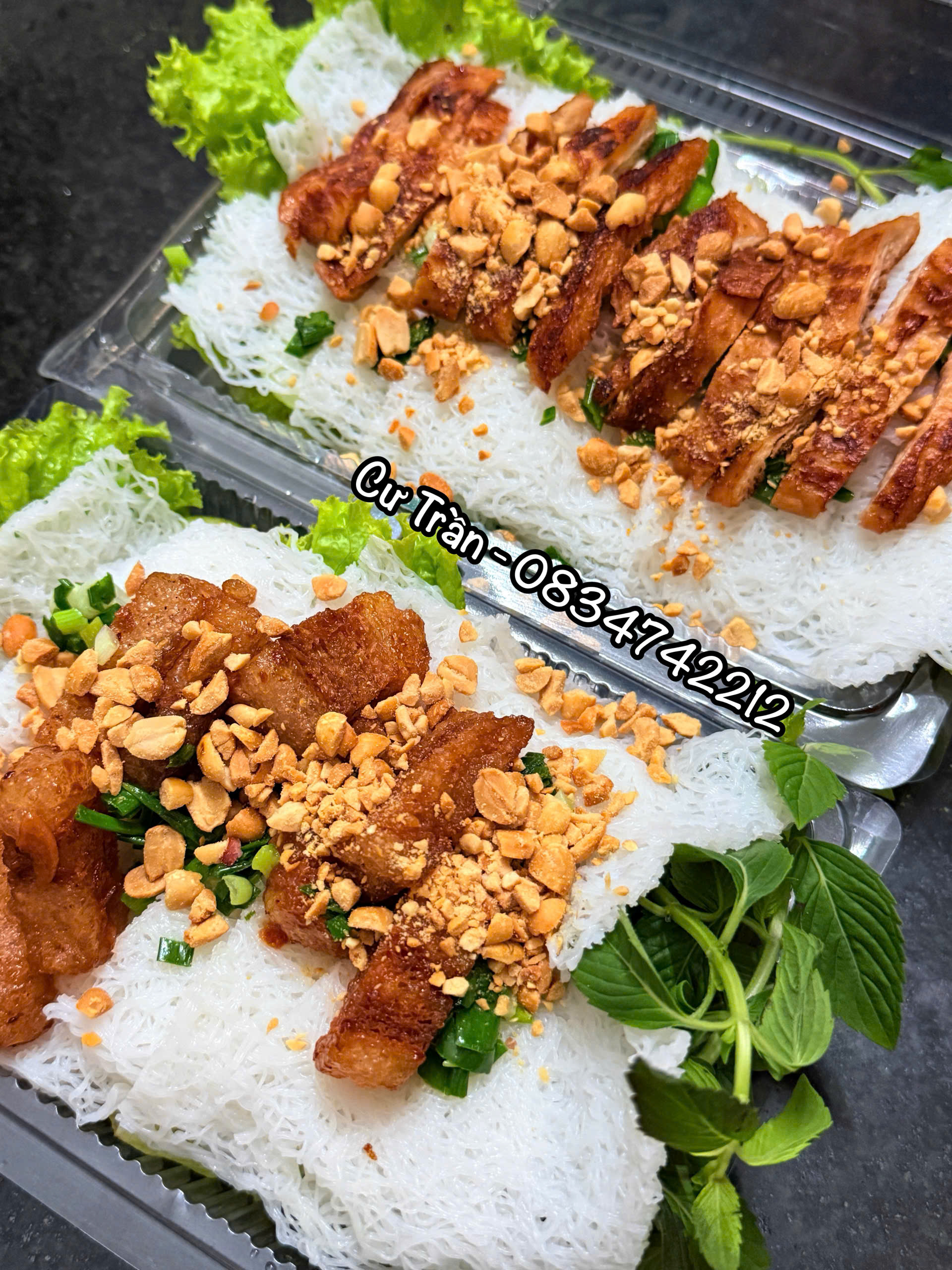 BÁNH HỎI HEO QUAY CHAY
