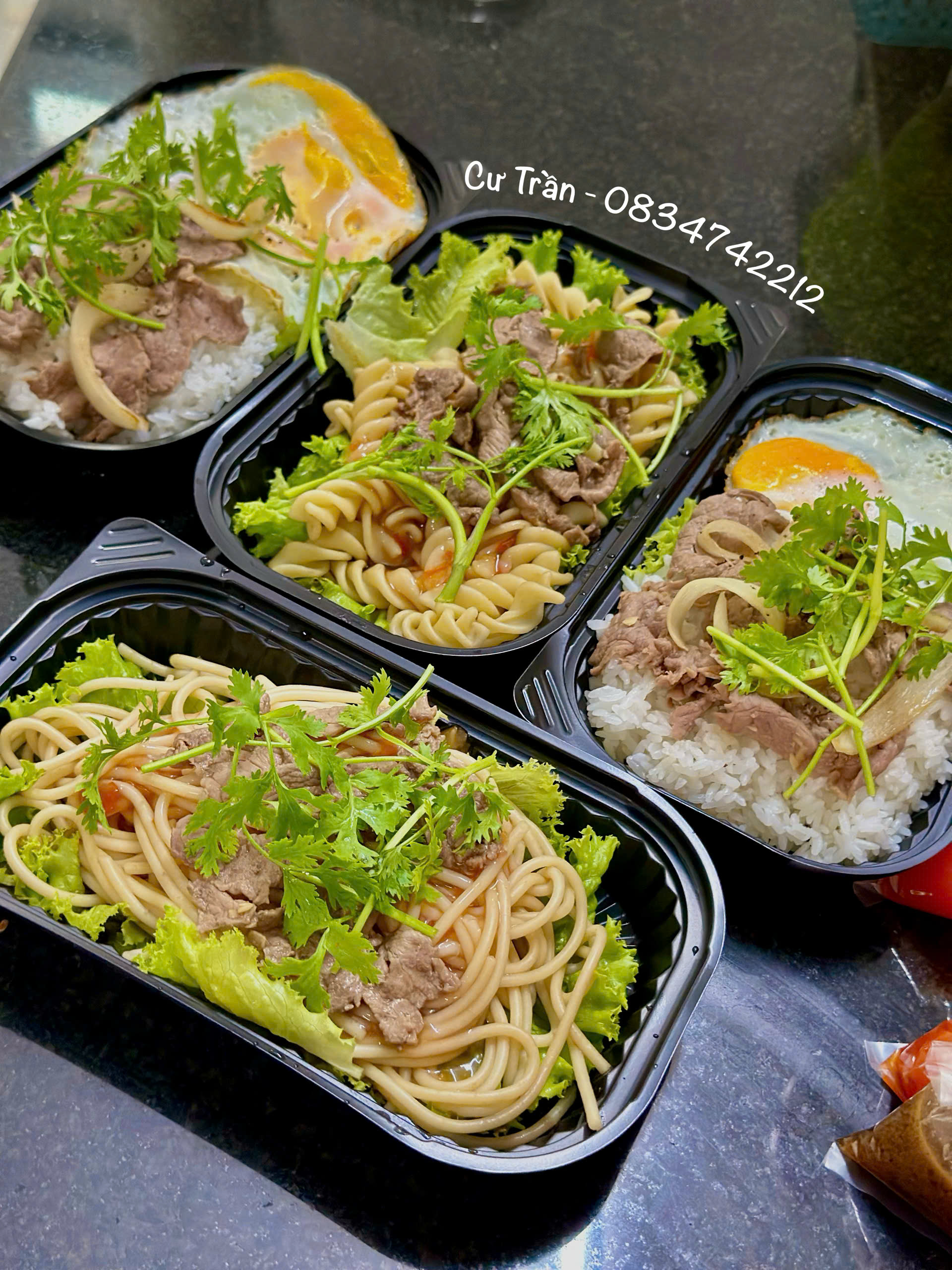 MỲ Ý BÒ, TRỨNG, XÚC XÍCH