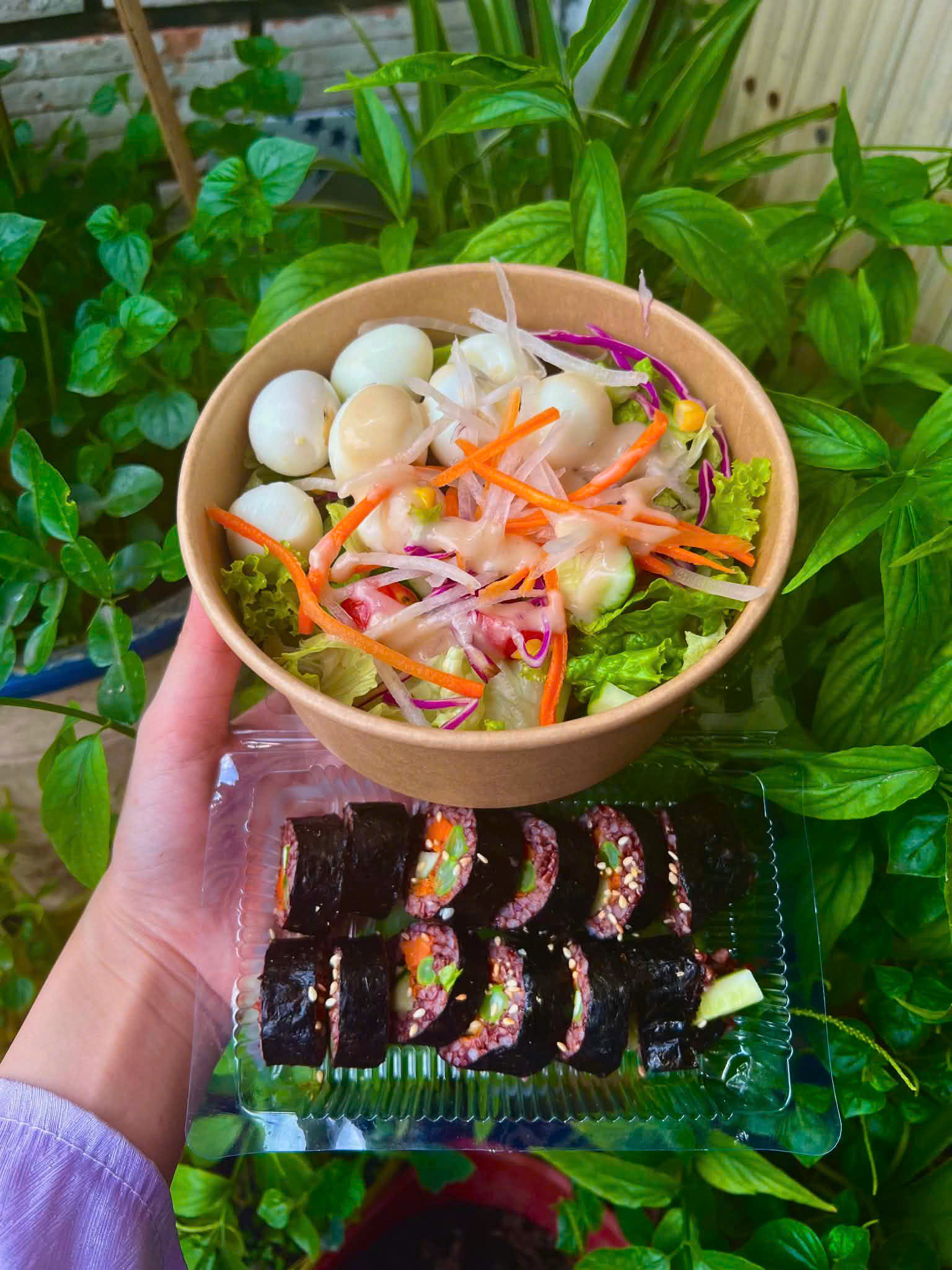 Gimpap lứt +salad trứng