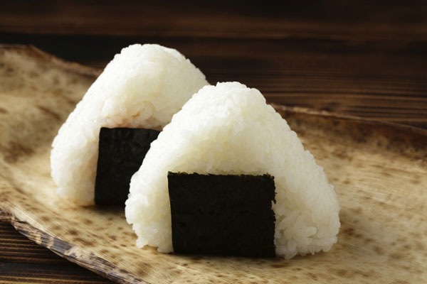 CƠM NẮM (ONIGIRI)