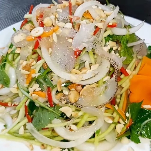 CHÂN GÀ SỐT THÁI TÍ NỊ