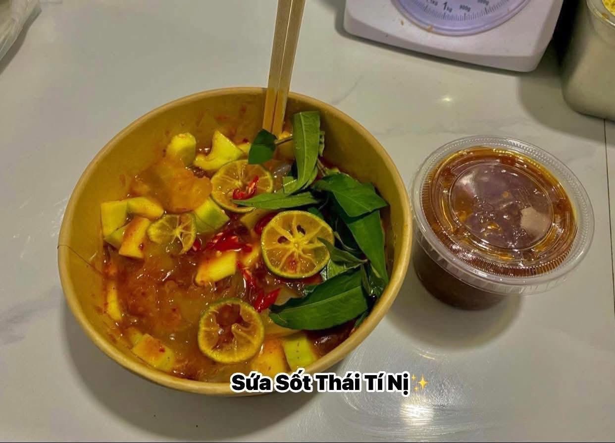 CHÂN SỨA SỐT THÁI