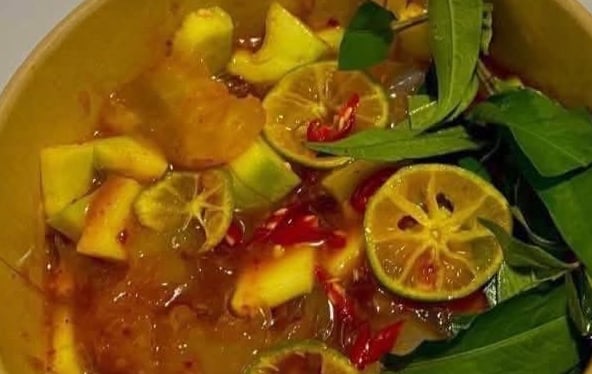CHÂN SỨA MIX THÂN SỨA