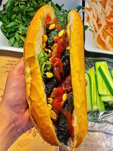 BÁNH MÌ BÒ LÁ LỐT