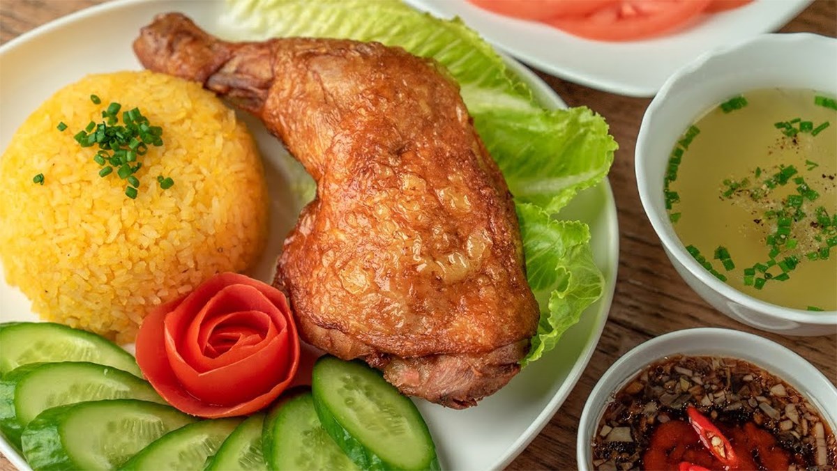 GÀ NGUYÊN CON (TIỆC / GIA ĐÌNH)