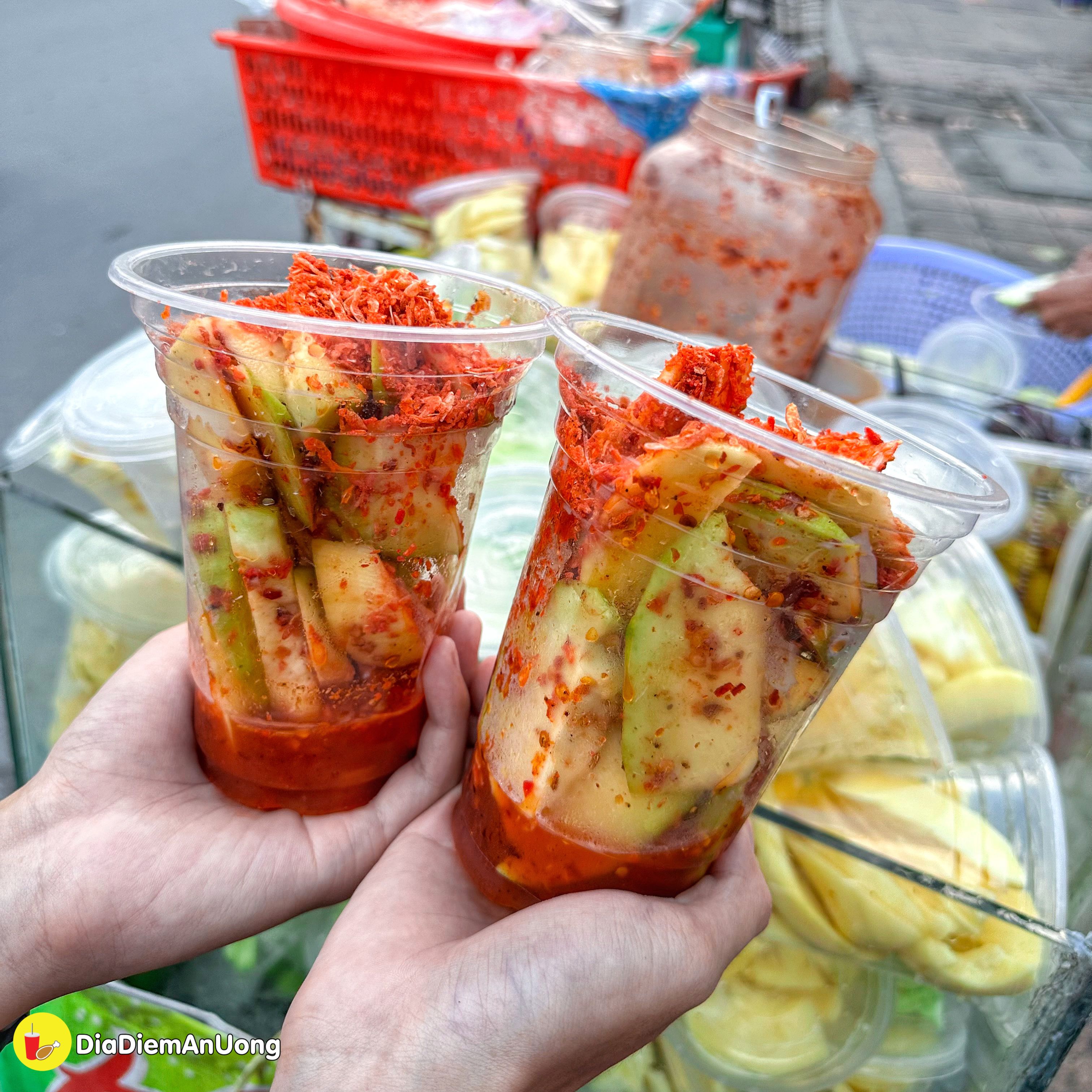 Trái Cây Lắc & Gỏi Chua Ngọt
